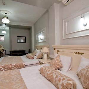 Economy Familie Kamer met een Queen Size Bed in de Kelder